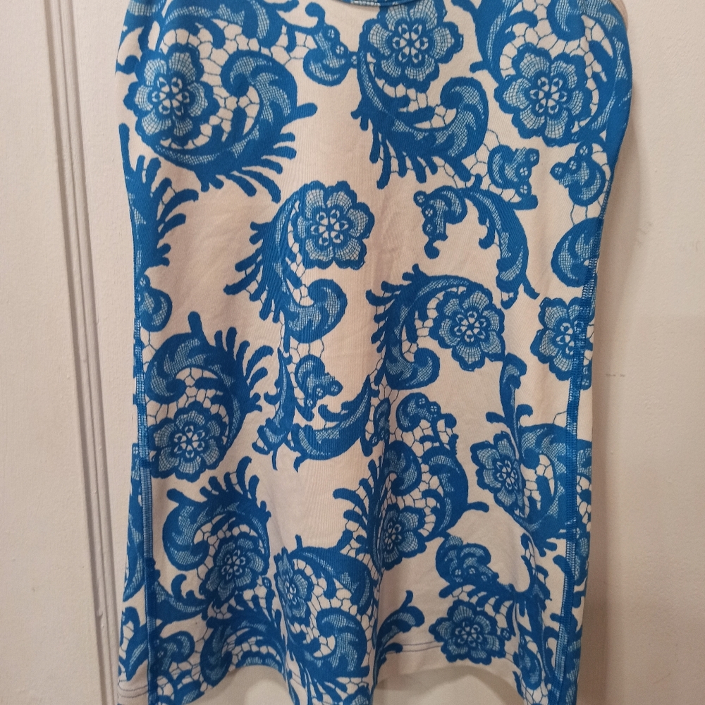 Lululemon Sz 4 Cool Racerback Tank Top Small White Blue Floral Luon Yoga - Picture 2 of 9